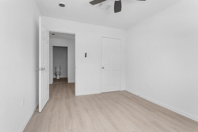 Building Photo - 16016 Green Manor Dr