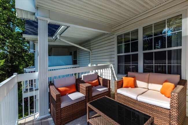 Building Photo - 16 Juneau Ct