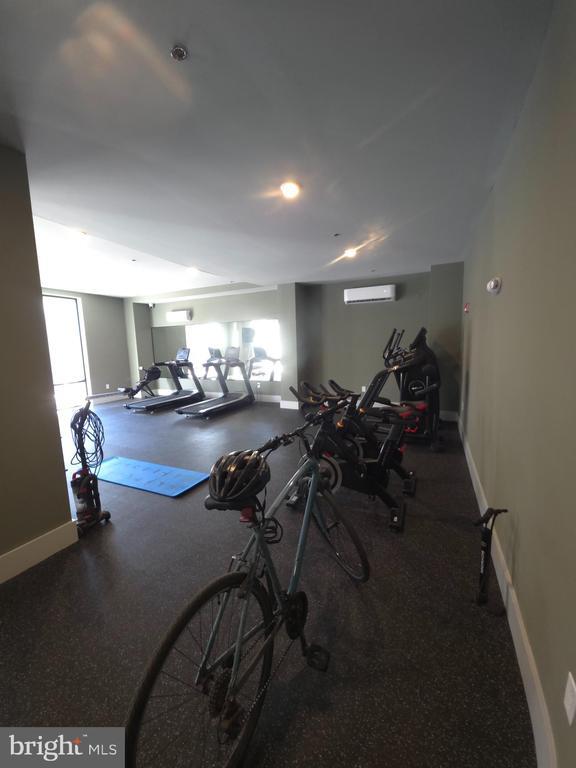 Building Photo - 3503 Midvale Ave