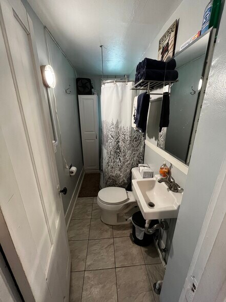Bathroom - 83 Hayward St