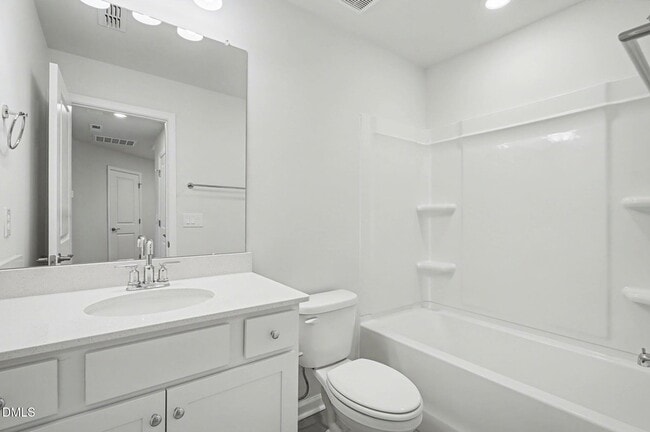 Building Photo - 3020 Everton Ave