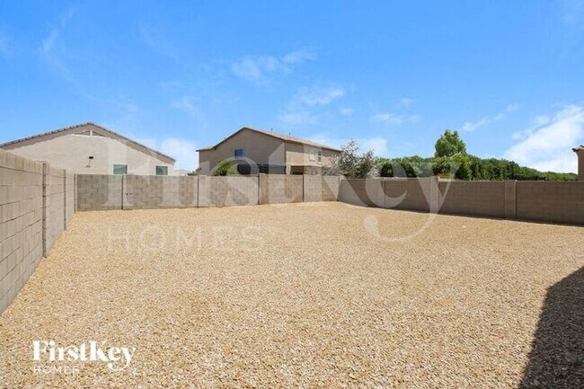 Building Photo - 11534 E Cliffrose Ln