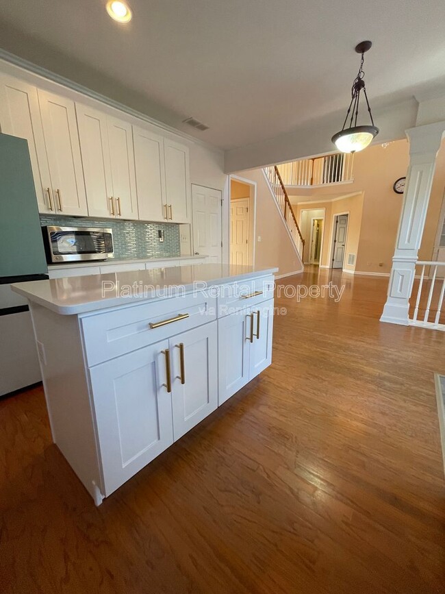 Building Photo - 2126 Malden Hill Dr