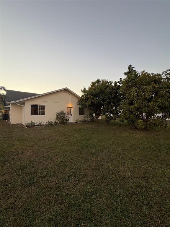 Building Photo - 611 Cotulla Dr