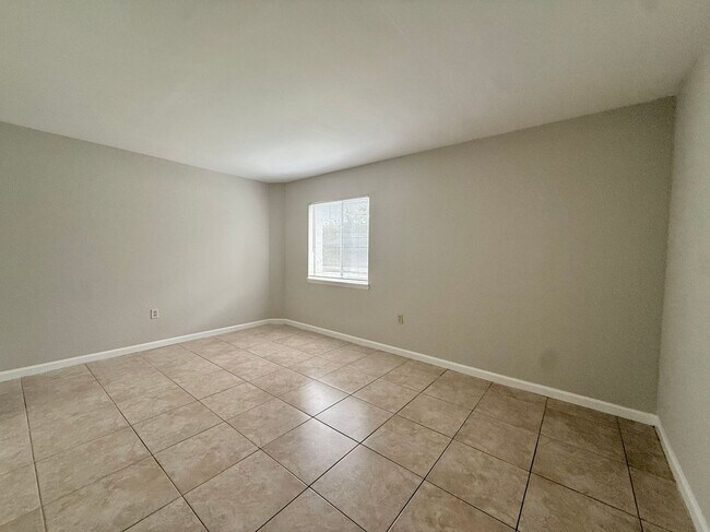 Building Photo - 4117 S Semoran Blvd