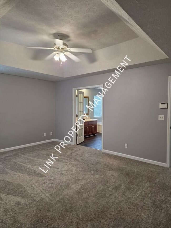 Building Photo - Beautiful 4-Bedroom Home in Desirable Harr...