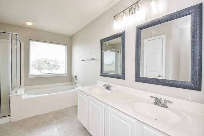 Building Photo - 5619 Stonecloud Ln