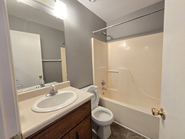 Building Photo - 351 Peabody Dr