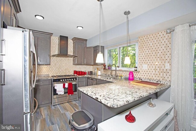 Primary Photo - 12611 Valleywood Dr