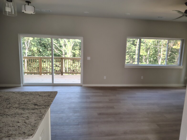 Building Photo - 17 Grantham Dr