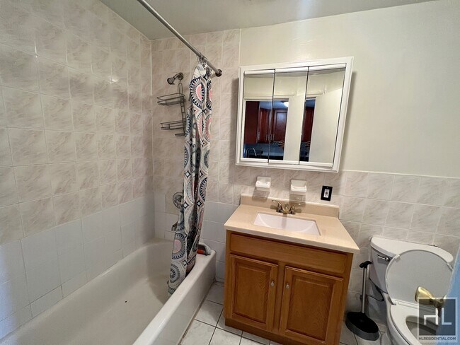 Building Photo - EAST 48 STREET