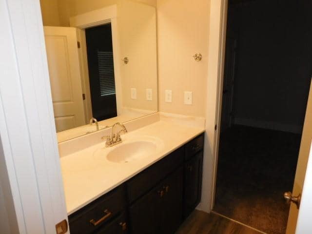 Building Photo - 4652 Sweetwater Ave