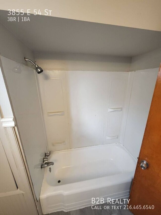 Building Photo - 3855 E 54th St