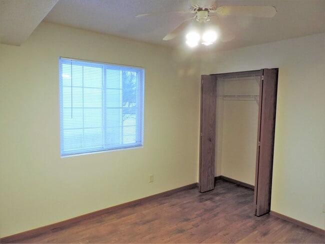 Building Photo - $1,125 | 2 Bedroom, 1 Bathroom Condo | Pet Friendly!* | Available for August 1st, 2026 Move In!