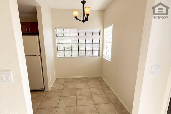 Building Photo - 2Bed/2Bath Apartment at Mesa Dr/Brown Rd! Ready for Immediate Move-In!