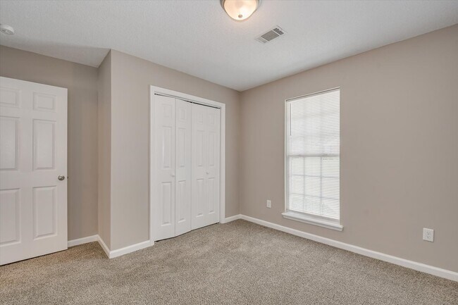 Building Photo - 2719 Davis Mill Rd