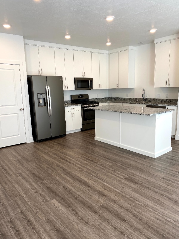 Building Photo - 424 W 40 S