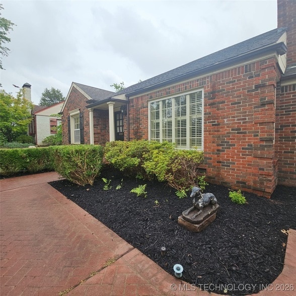 Building Photo - 2442 E 19th St