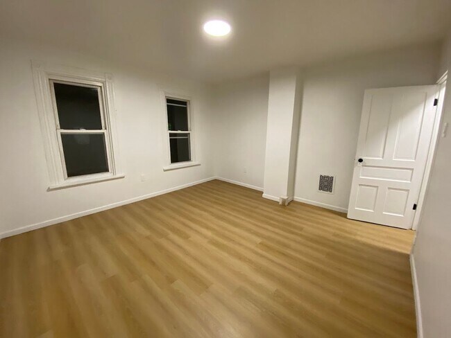 Building Photo - Newly updated 3 bedroom 1 bath house for Rent!