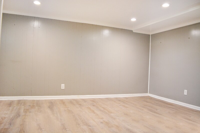 Building Photo - 10AZ Poplar Ave