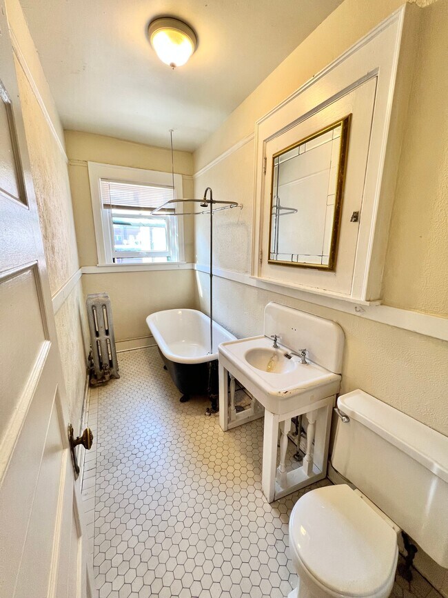 IMG_8775 - Cross Apartments