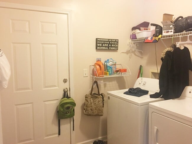 Building Photo - 616 Fountain Brook Ln