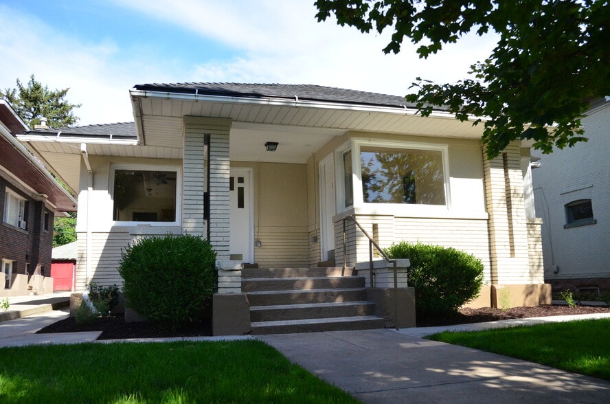 Building Photo - 807 S 500 E