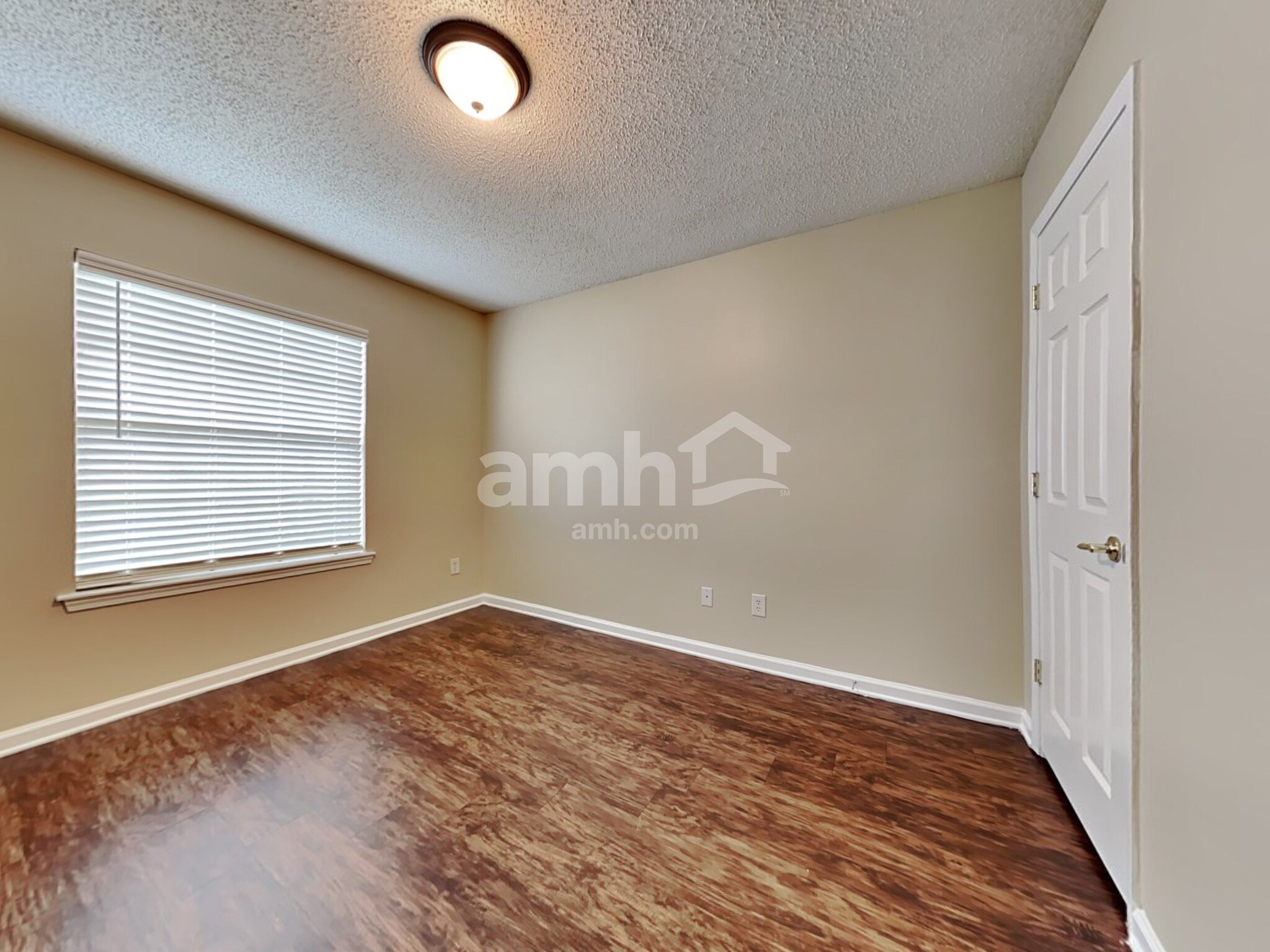 Building Photo - 5631 Ortega Park Blvd