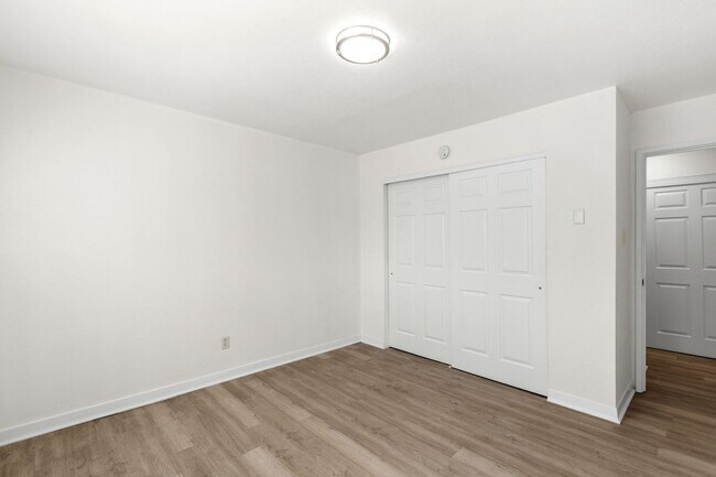 Building Photo - Tower Grove Gem