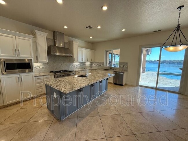 Building Photo - 4060 Chiavari Way