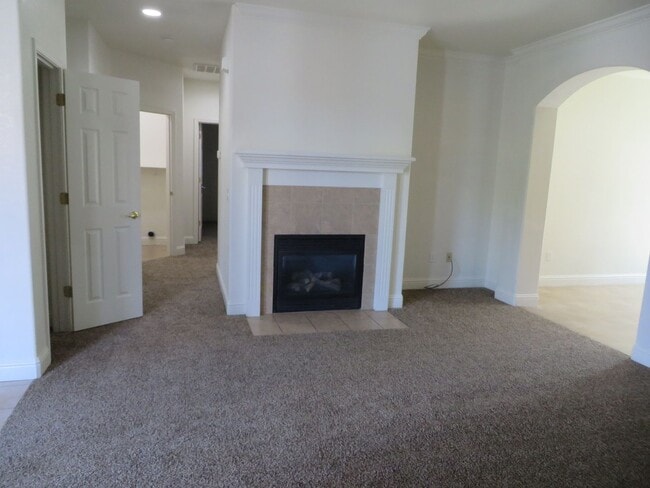 Building Photo - 280 Gold Creek Dr