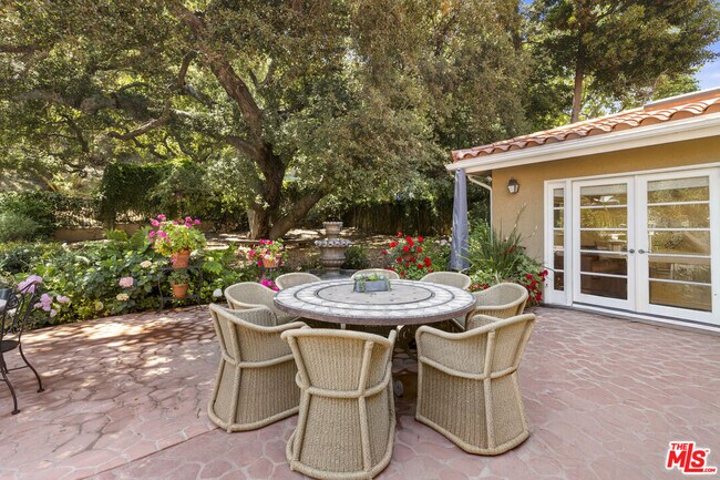 Building Photo - 3265 Mandeville Canyon Rd