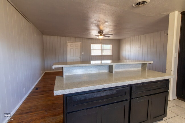 Building Photo - 6745 Southwest Pkwy