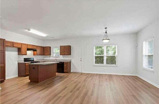 Building Photo - 1251 Rockfield Cir
