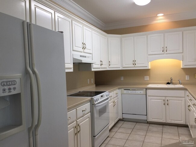 Building Photo - 210 E Government St