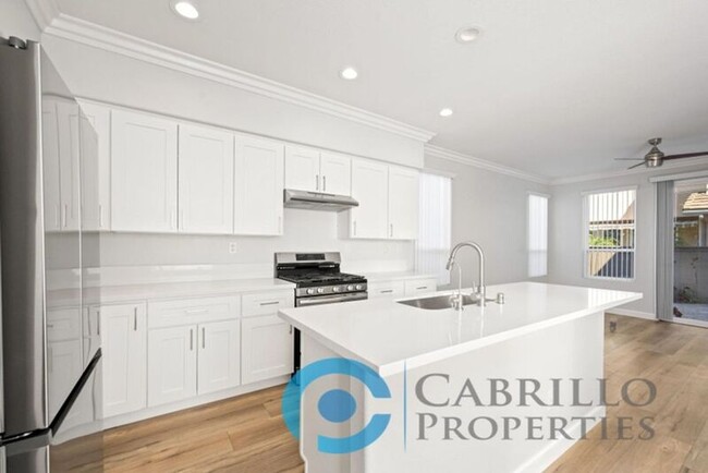 Building Photo - 12177 Pepper Tree Ln