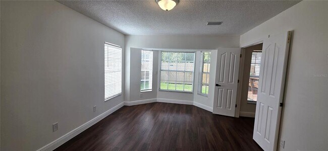 Building Photo - 1506 Scotch Pine Dr