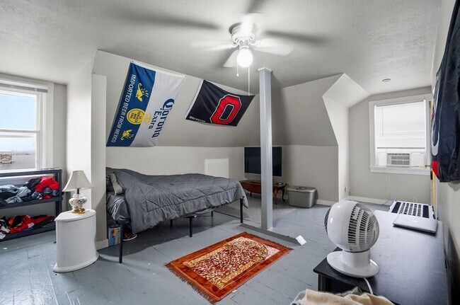 Building Photo - 6 bed/2 bath on Wheeler St., Mins. from UC for Only $650/pp ($3900/mo)!