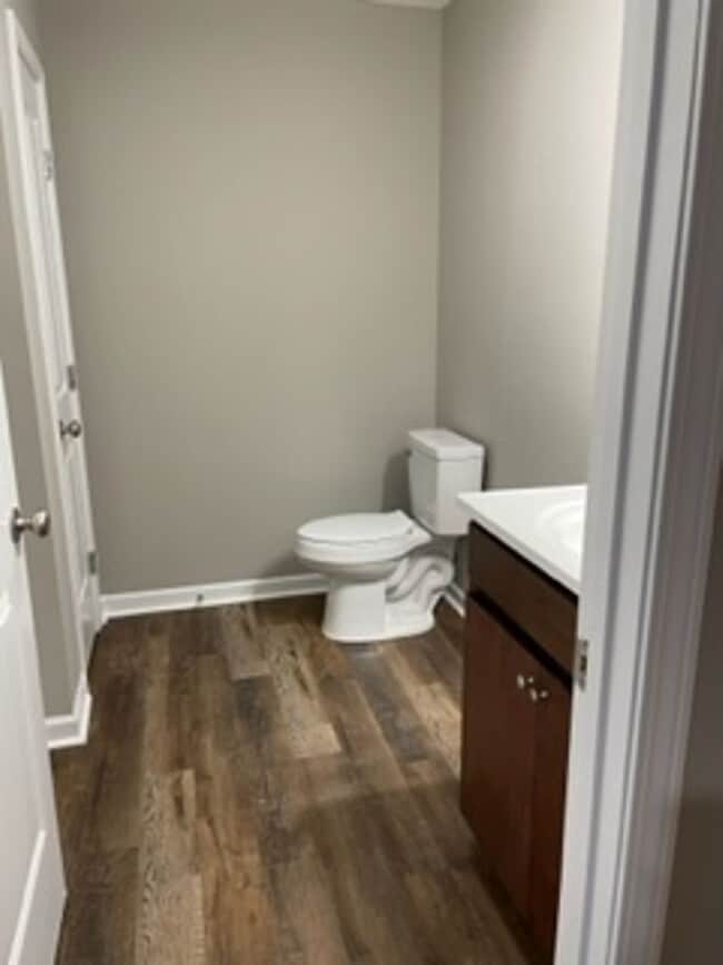 Building Photo - Charming Townhome Minutes from Tim's Ford Lake!