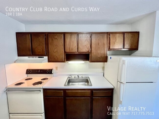 Building Photo - 613 Country Club Rd