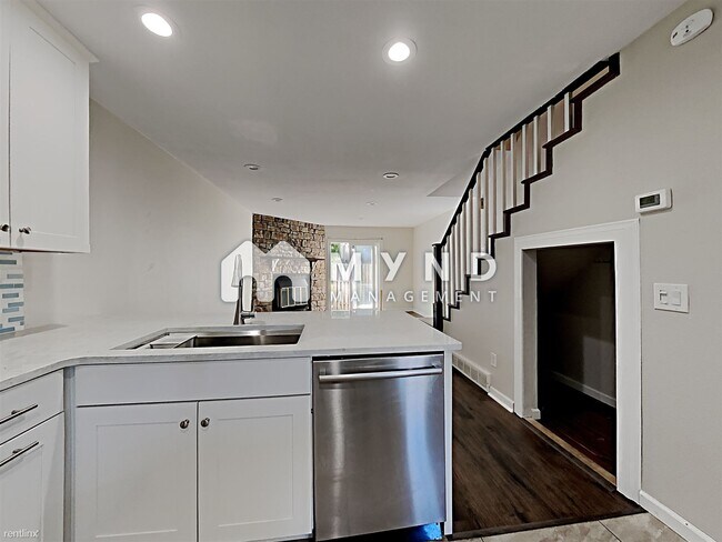 Building Photo - 2 br, 2.5 bath House - 8978 W Dartmouth Pl