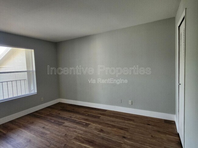 Building Photo - 4720 Walden Cir