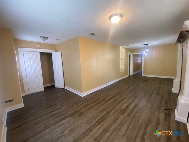 Building Photo - 214 S Hackberry Ave