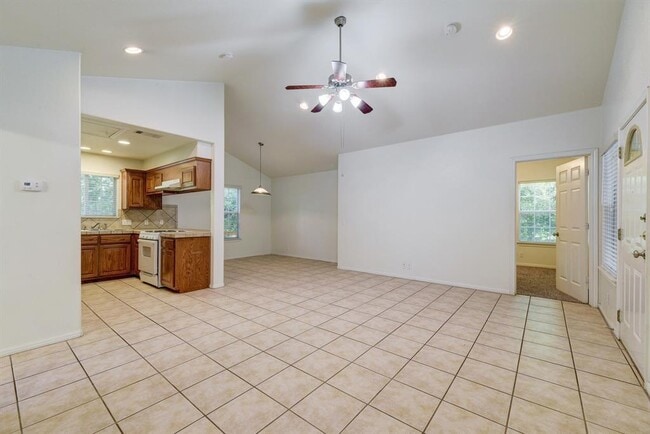 Building Photo - 106 E 46th St