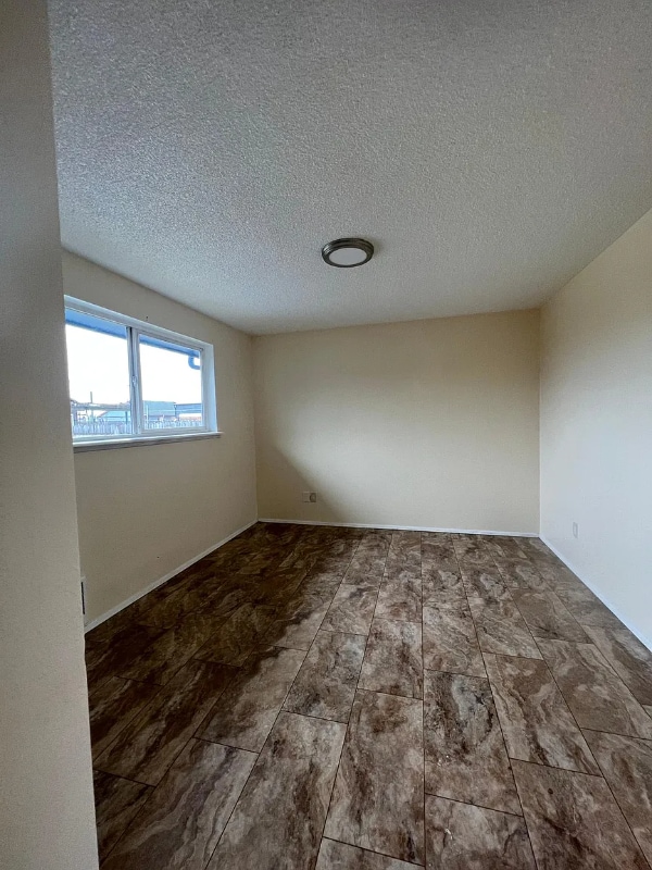 Building Photo - 7428 S Puget Sound Ave