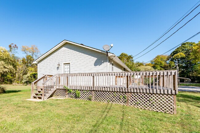 Building Photo - Corporate / Seasonal / Mid-term Rental - Furnished