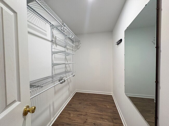 Building Photo - 3 Bedroom, 2 Bathroom House in Lewisville!