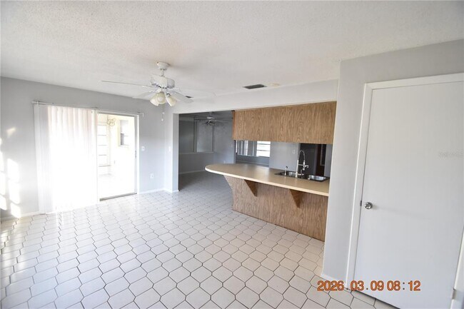 Building Photo - 7338 Foxbloom Dr