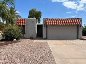 Building Photo - 9334 E Sun Lakes Blvd N