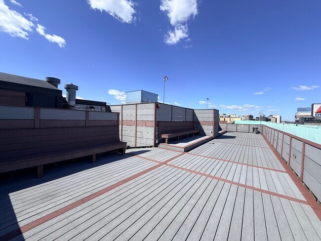 Building Photo - 464 Commonwealth Ave